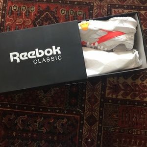 NWT Reebok Aztrek shoes